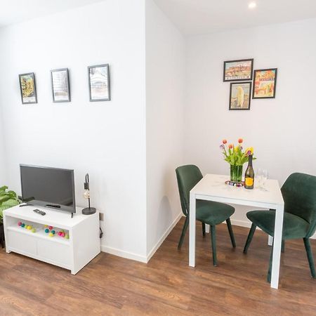 Chester Stays - Lovely Apartment In The Heart Of Chester With Free Parking Exterior foto